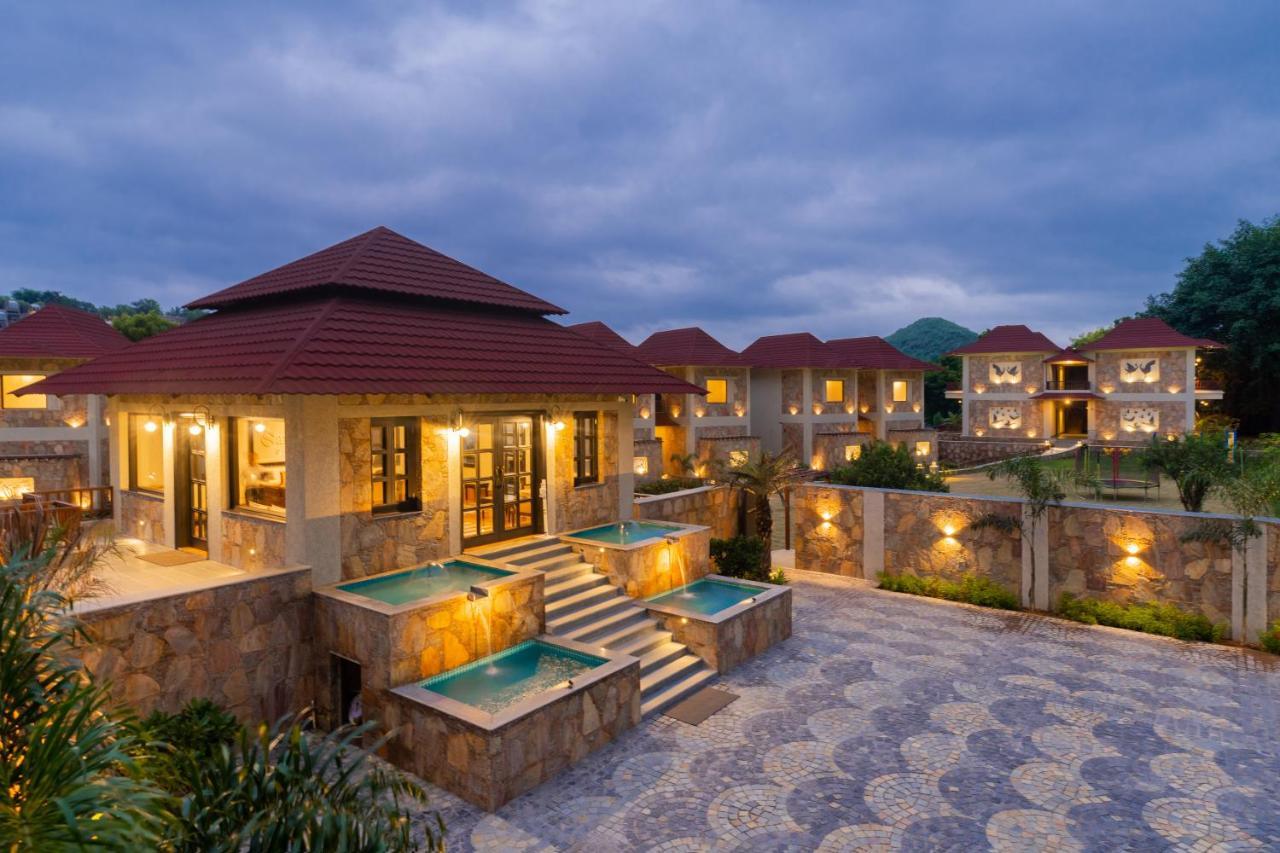 Sarasiruham Resort - Private Pool Villa In ウダイプル エクステリア 写真