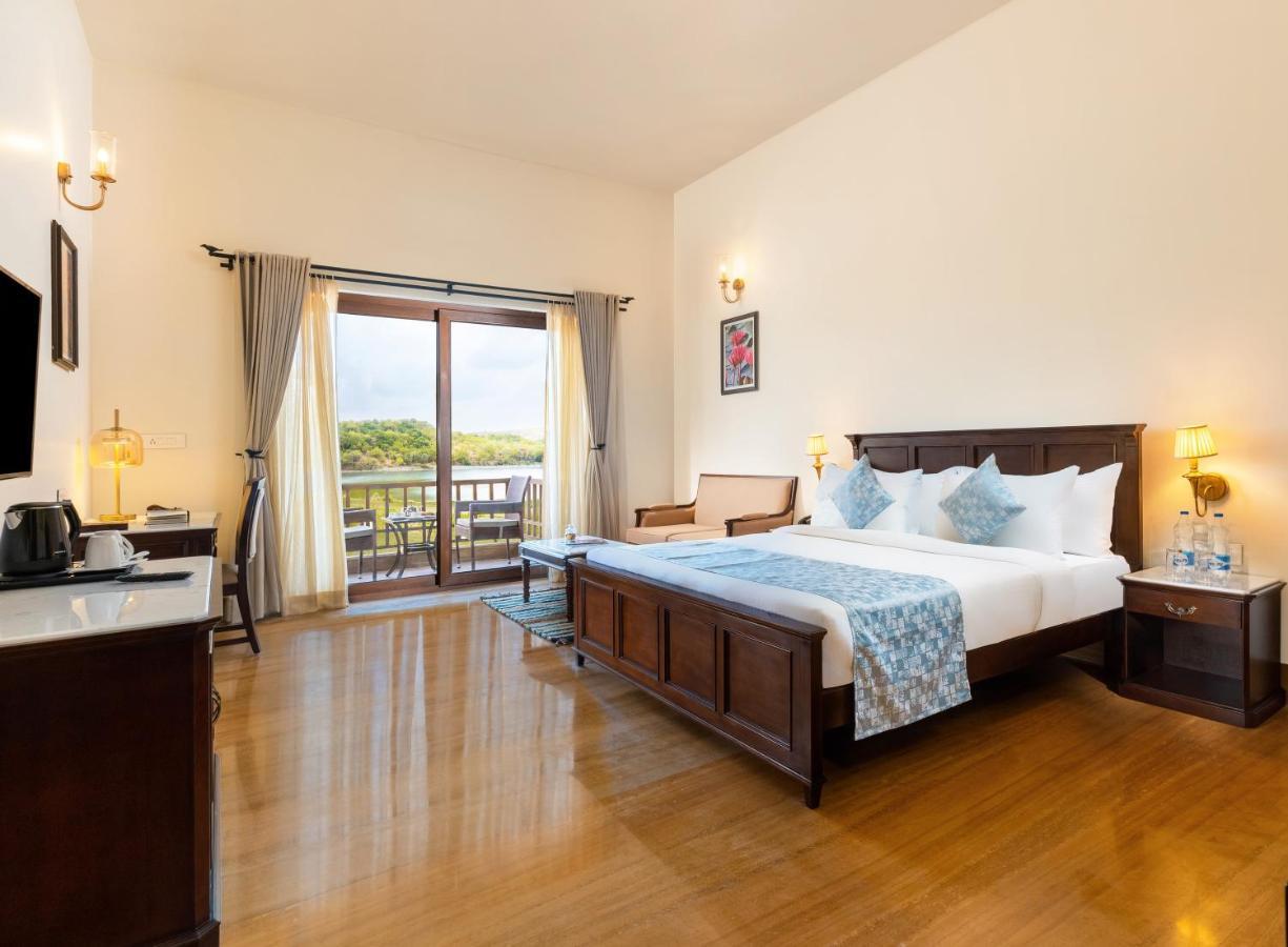 Sarasiruham Resort - Private Pool Villa In ウダイプル エクステリア 写真