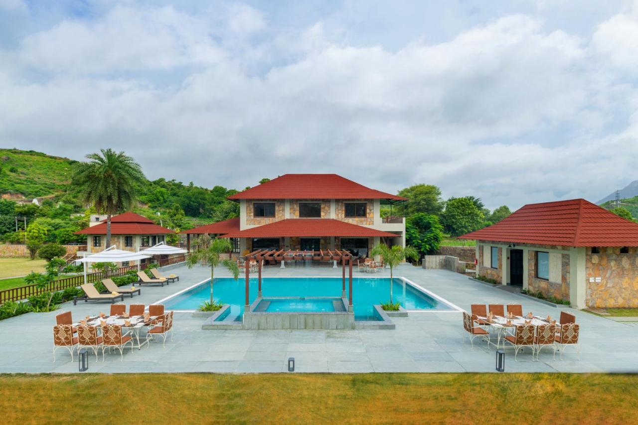 Sarasiruham Resort - Private Pool Villa In ウダイプル エクステリア 写真