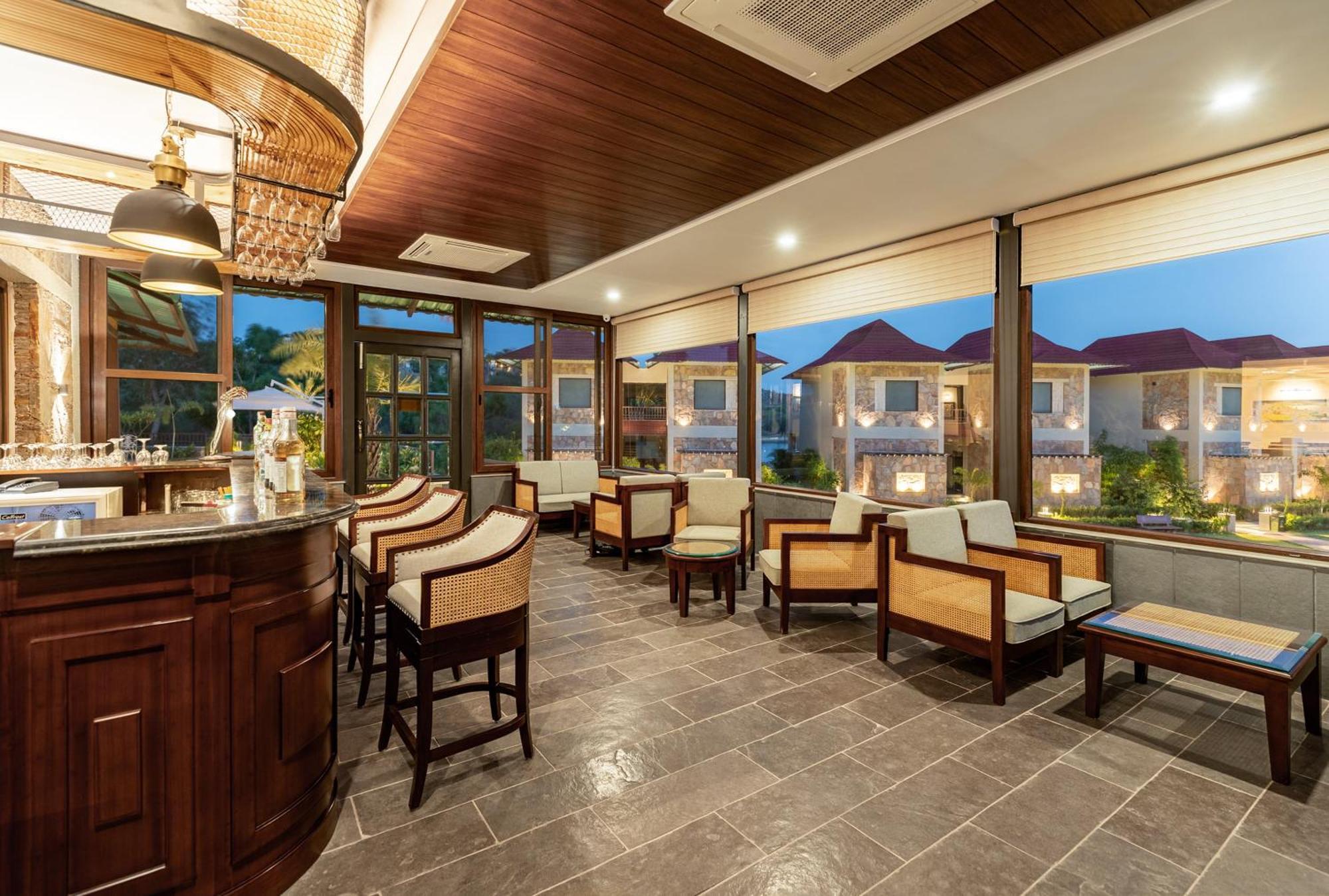 Sarasiruham Resort - Private Pool Villa In ウダイプル エクステリア 写真